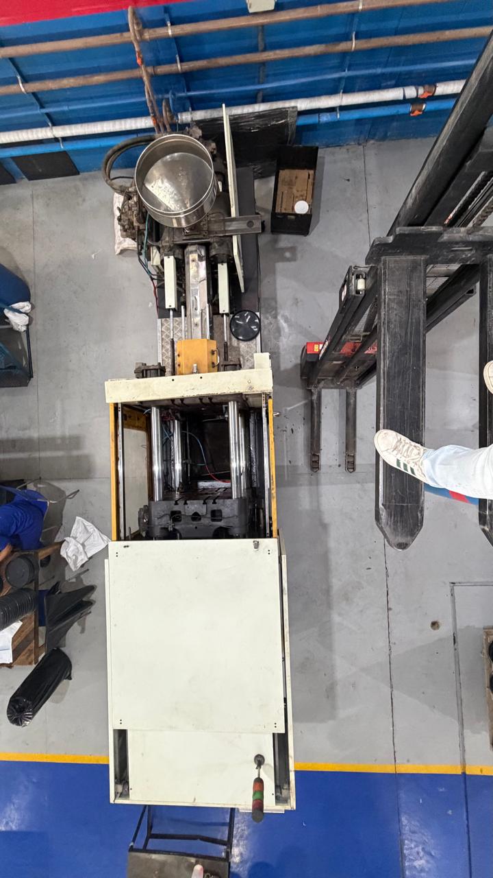 Injetora Sinitron SB 200 ton